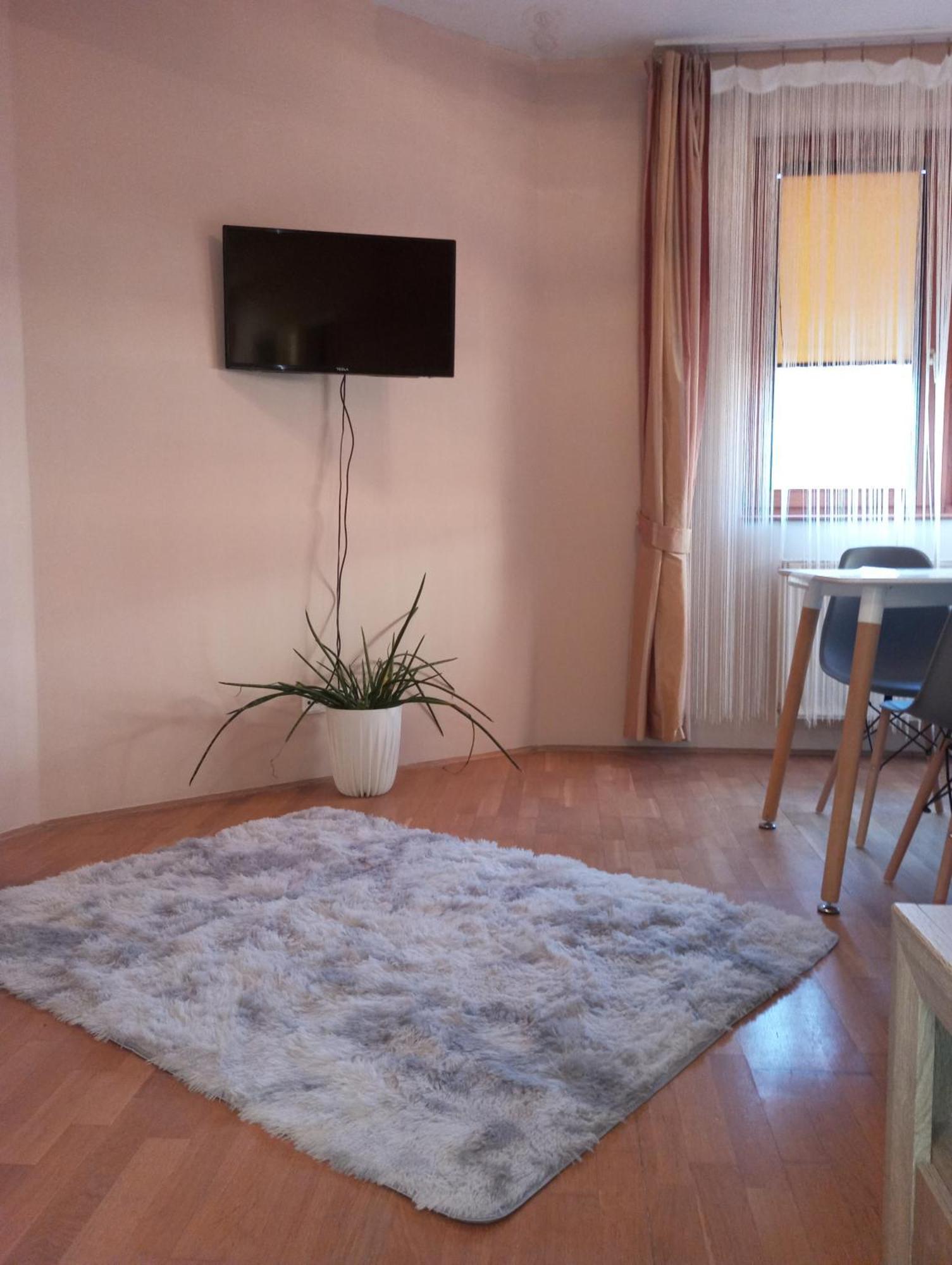 Zen Apartman Budakalasz Exterior photo